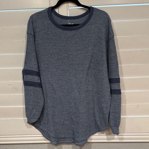SO Women's Gray Sweater - Picture 1 of 7